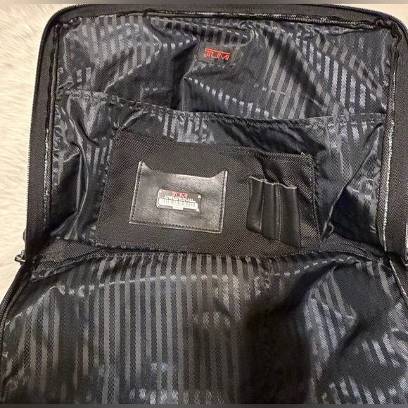 Tumi Vintage Nylon Briefcase with Red Logo Accent - Picture 8 of 14